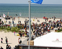 Лиепайский пляж с голубым флагом